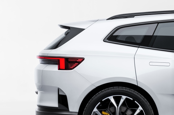 Polestar 4 SUV