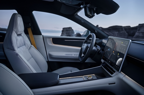 Polestar 4 SUV