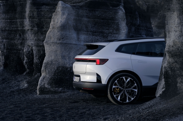 Polestar 4 SUV